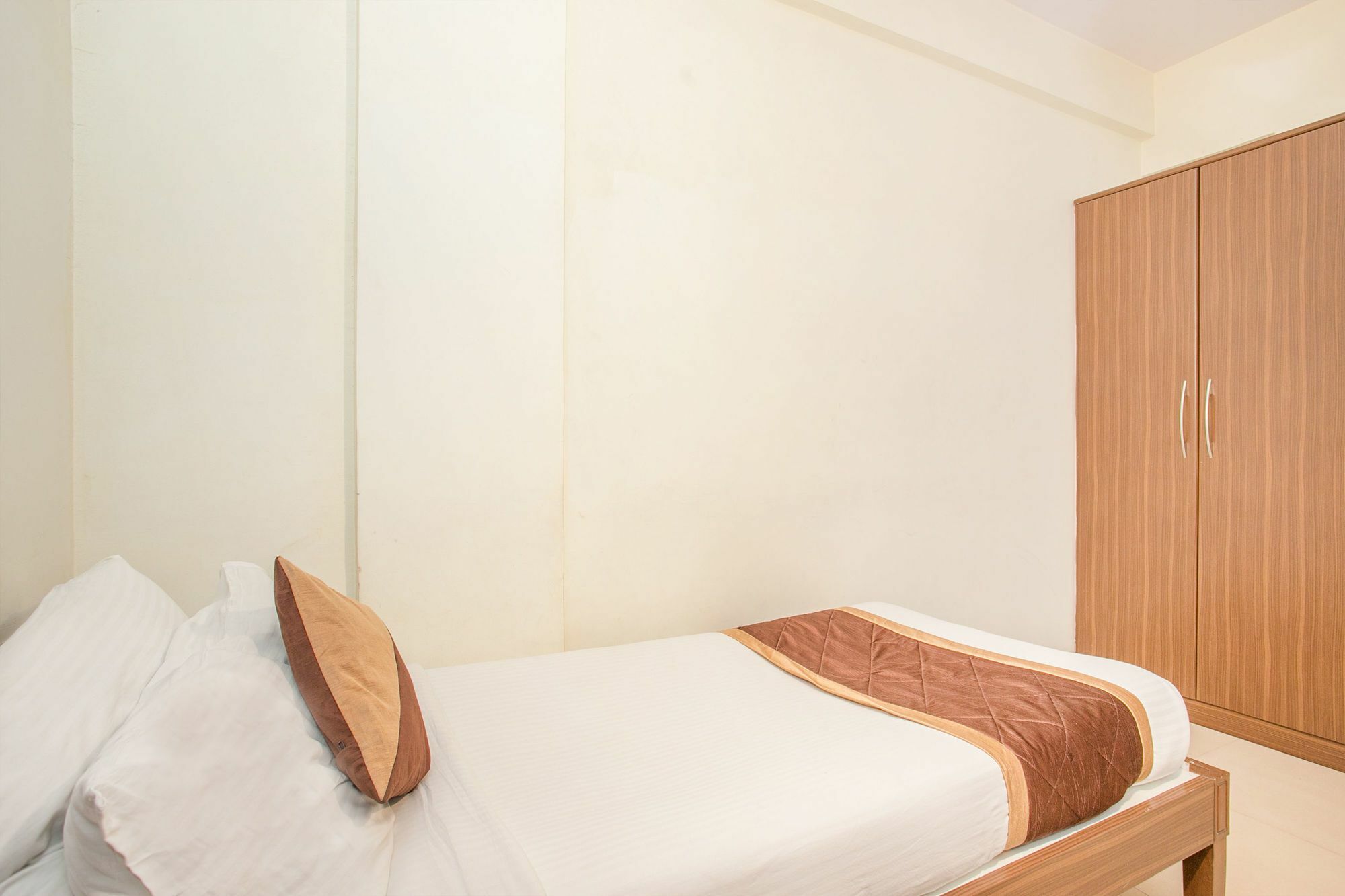 Oyo 7669 The Trinitywood Hotel Bangalore Luaran gambar